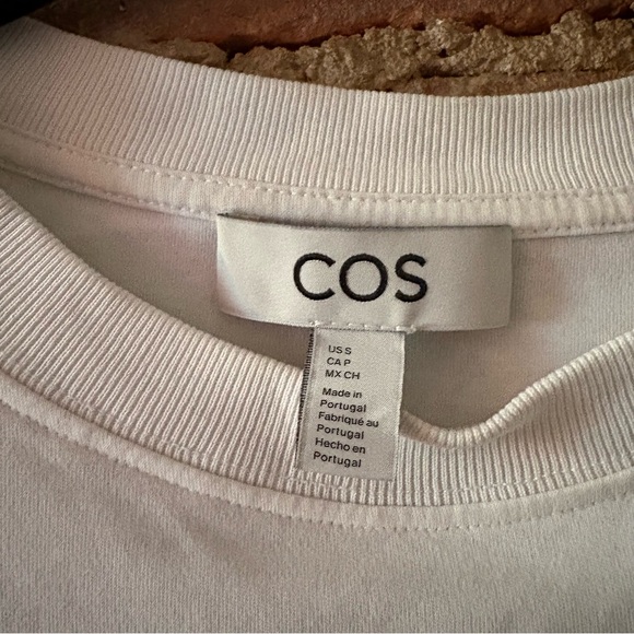 COS Clean Cut T-Shirt in White Size Small - Picture 2 of 4